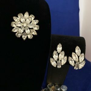 Weiss Vintage Brooch & Earring Set